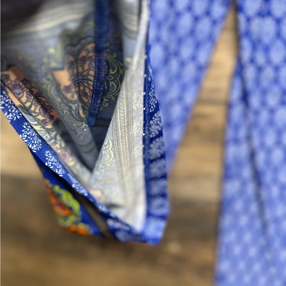 Sharagano Blue Wide Leg Pants with Geometric Print - Picture 3 of 8